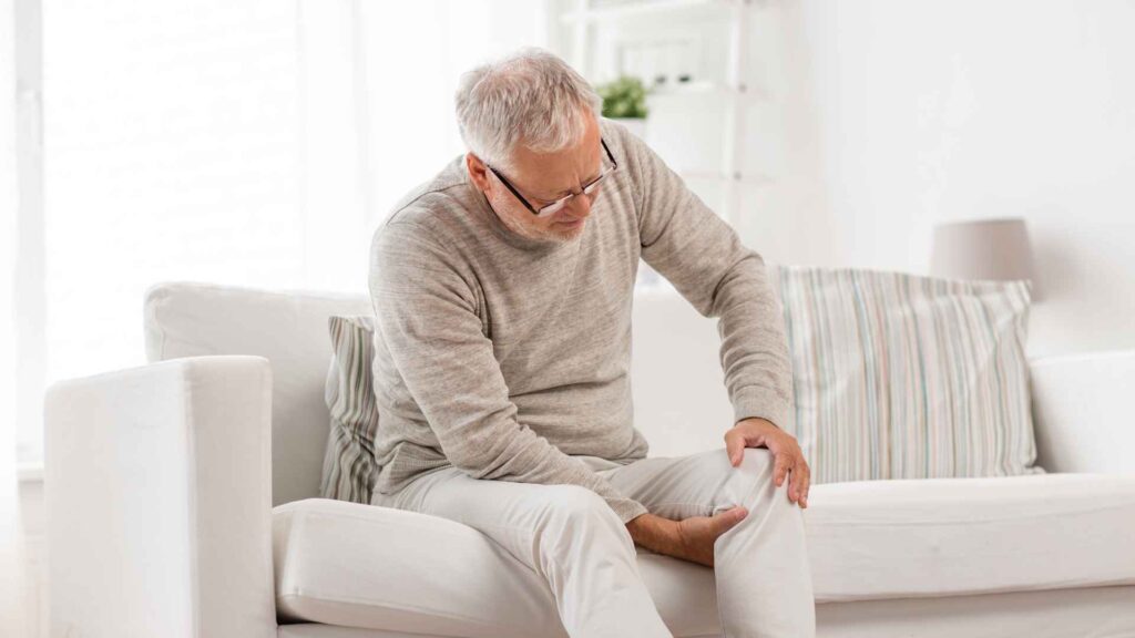 Osteoartritis en adultos mayores: cómo recuperar la movilidad
